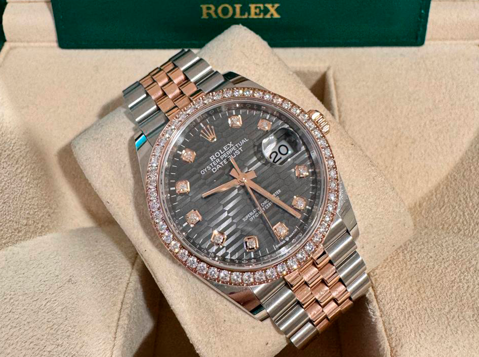 Buy original Rolex Datejust 36 m 126281rbr-0029 with Bitcoin!