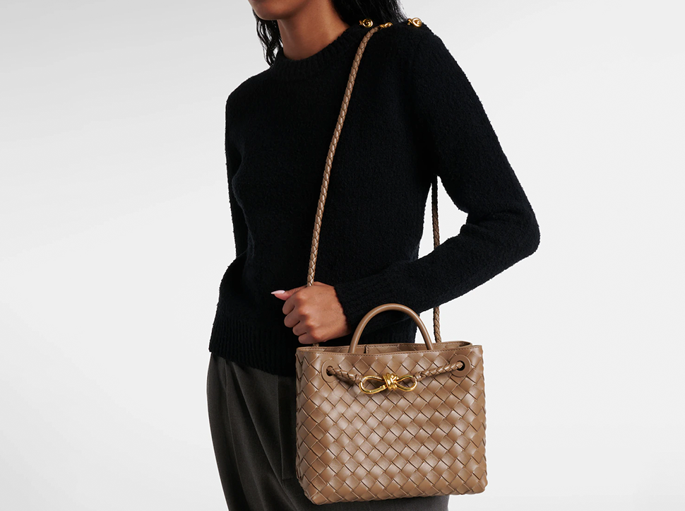 Buy original Bottega Veneta Andiamo Small Intrecciato leather tote bag with Bitcoins!