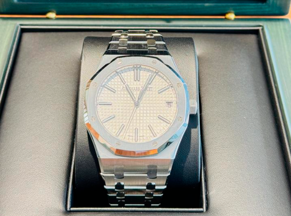 Buy original Audemars Piguet Royal Oak 15510ST.OO.1320ST.08 with Bitcoins!