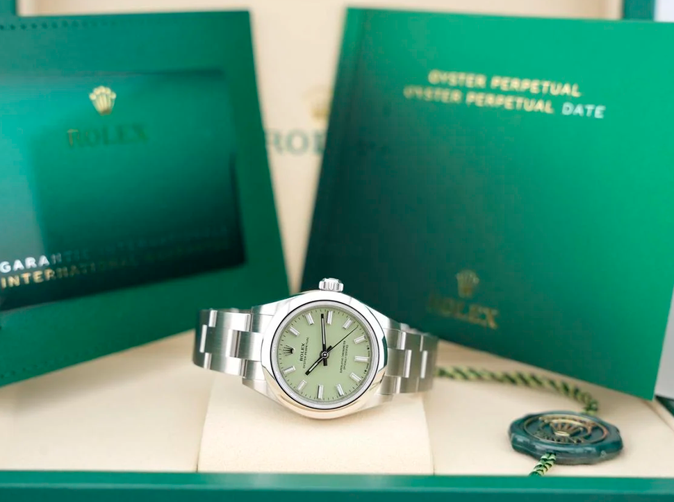 Buy original Rolex Oyster Perpetual m 276200-0006 with Bitcoin!